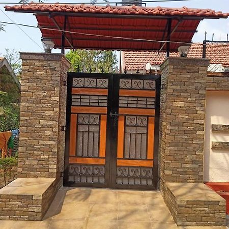 Singh Cottage Lonavala Eksteriør billede